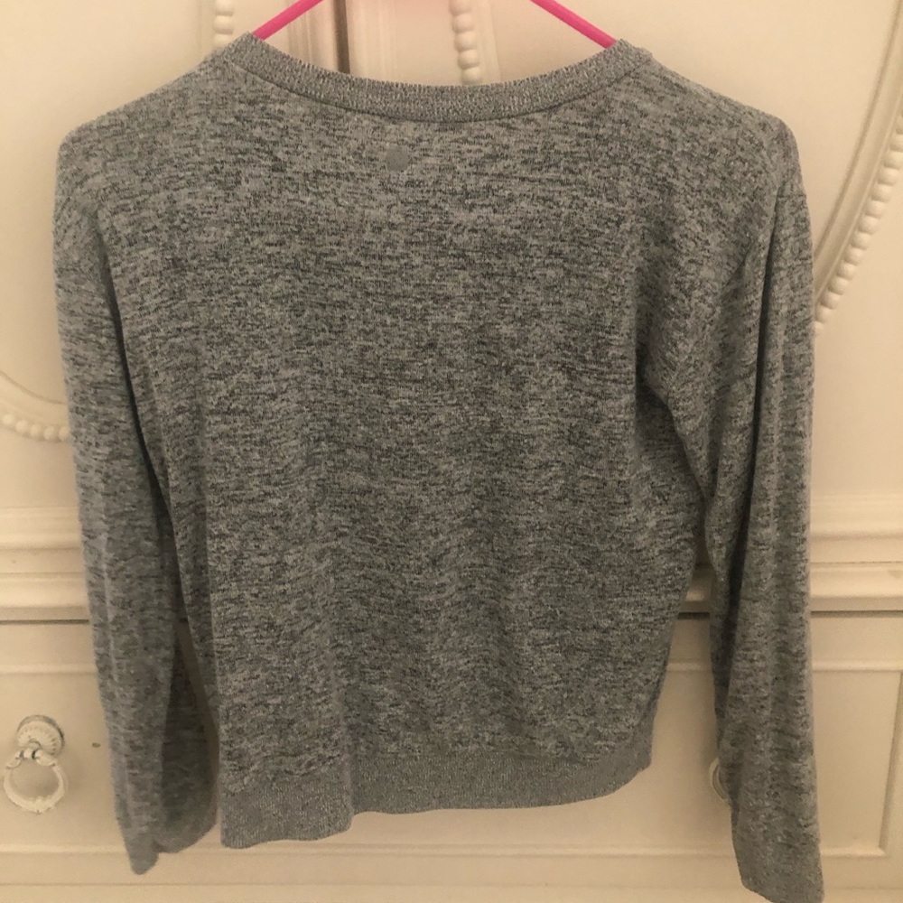 Long sleeve thin sweater